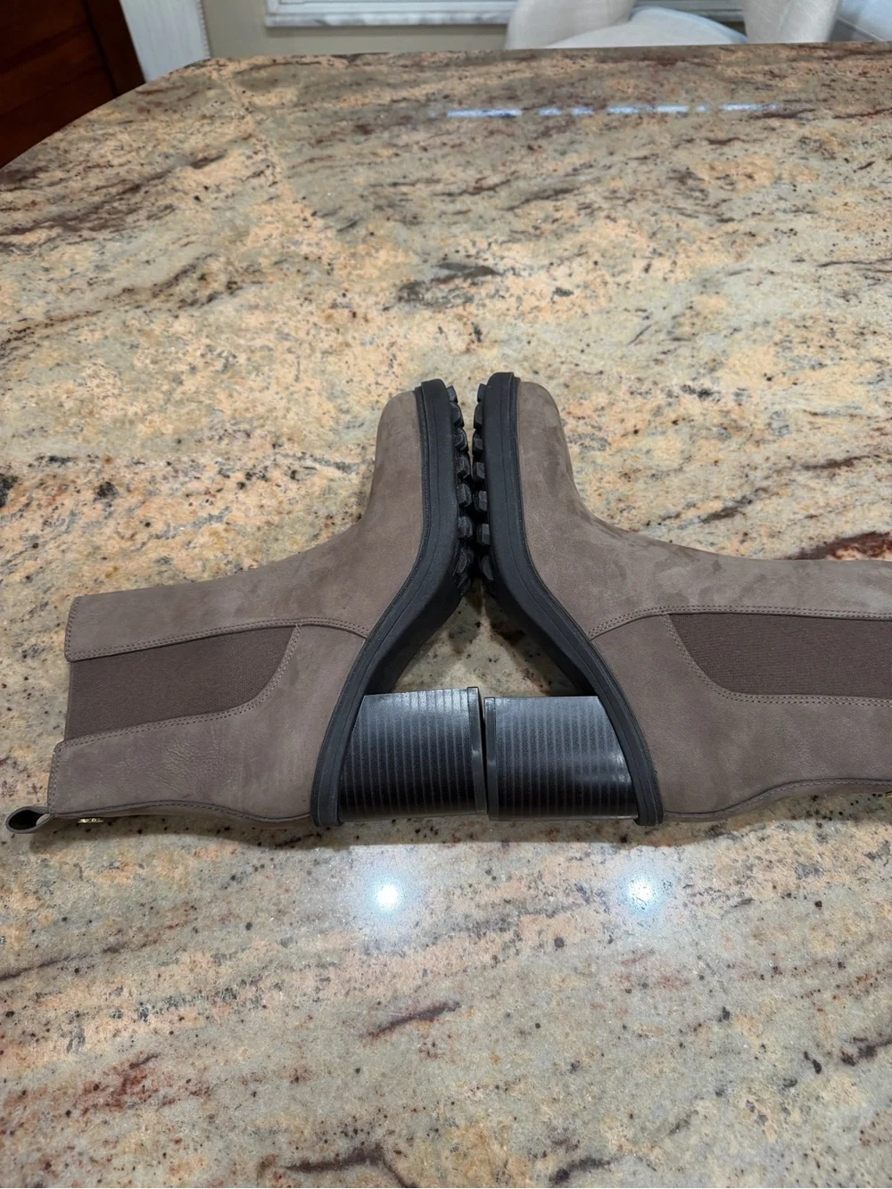 Vionic Brown Nubuck Suede Block Heel Ankle Boots Size 8.5